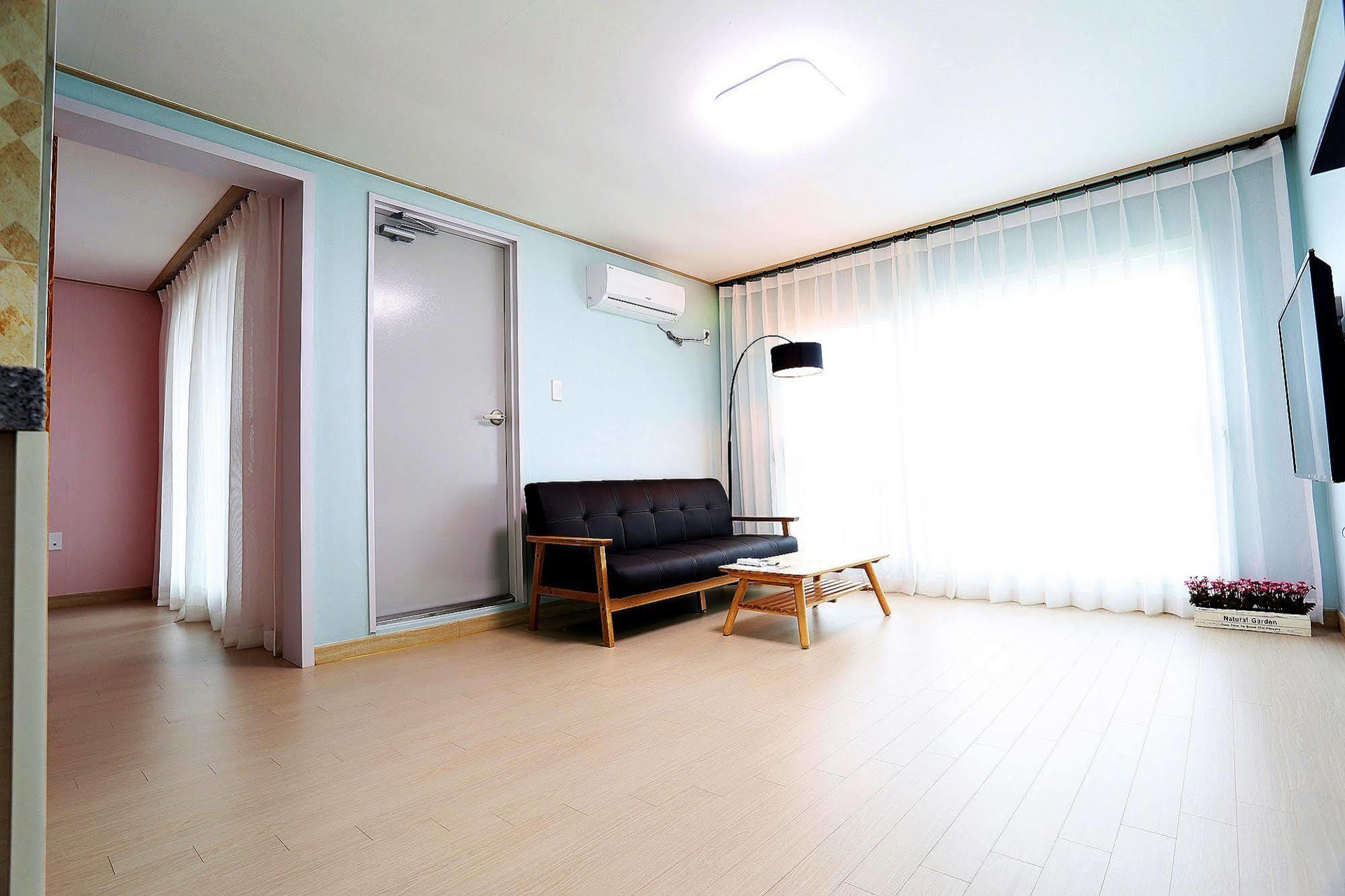 Jeju Inhouse Pension Seogwipo Dış mekan fotoğraf